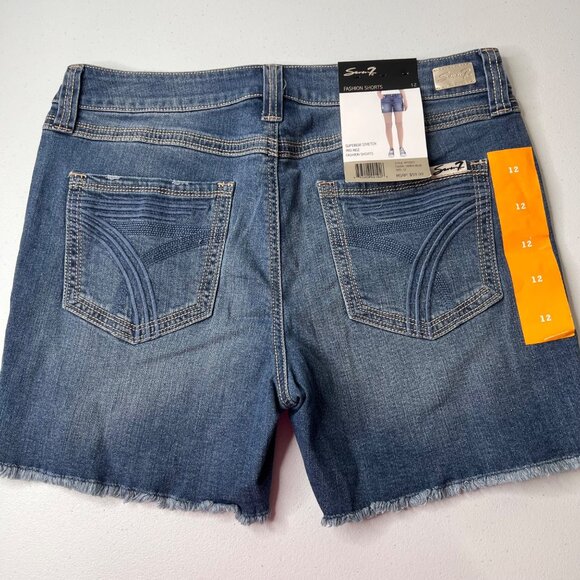 Seven7 Women's Denim Shorts Distressed Frayed Hem Size 12 Blue - Picture 2 of 10
